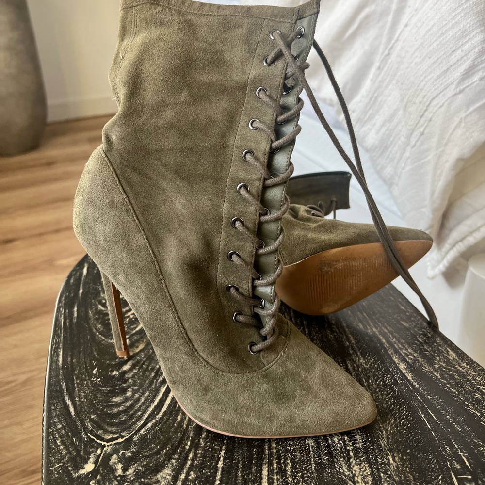 Steve Madden boots
